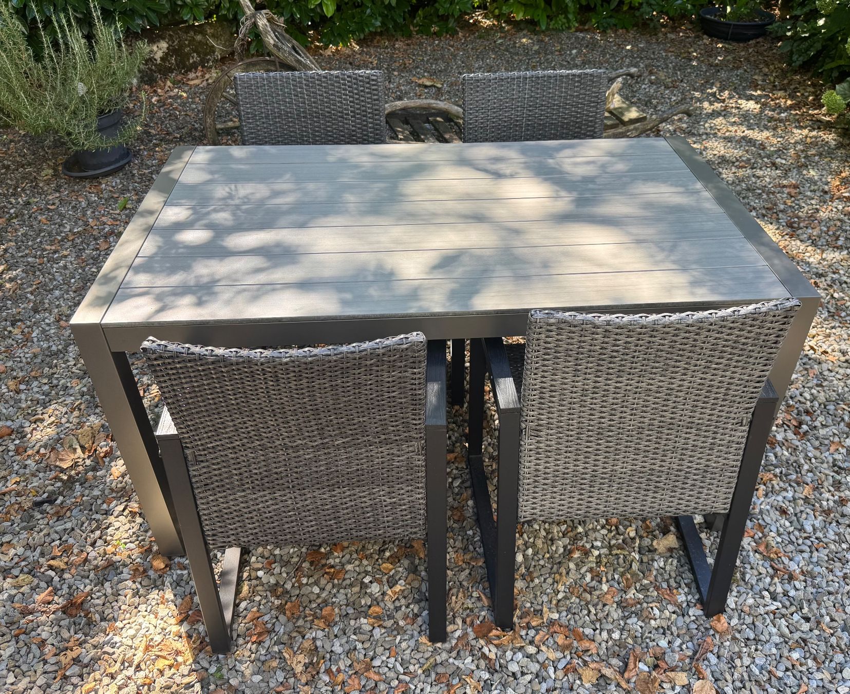 Tischset: Gartentisch mit 4 Stühlen – Gebraucht aus Rohr b. Olten von andi_5454 3