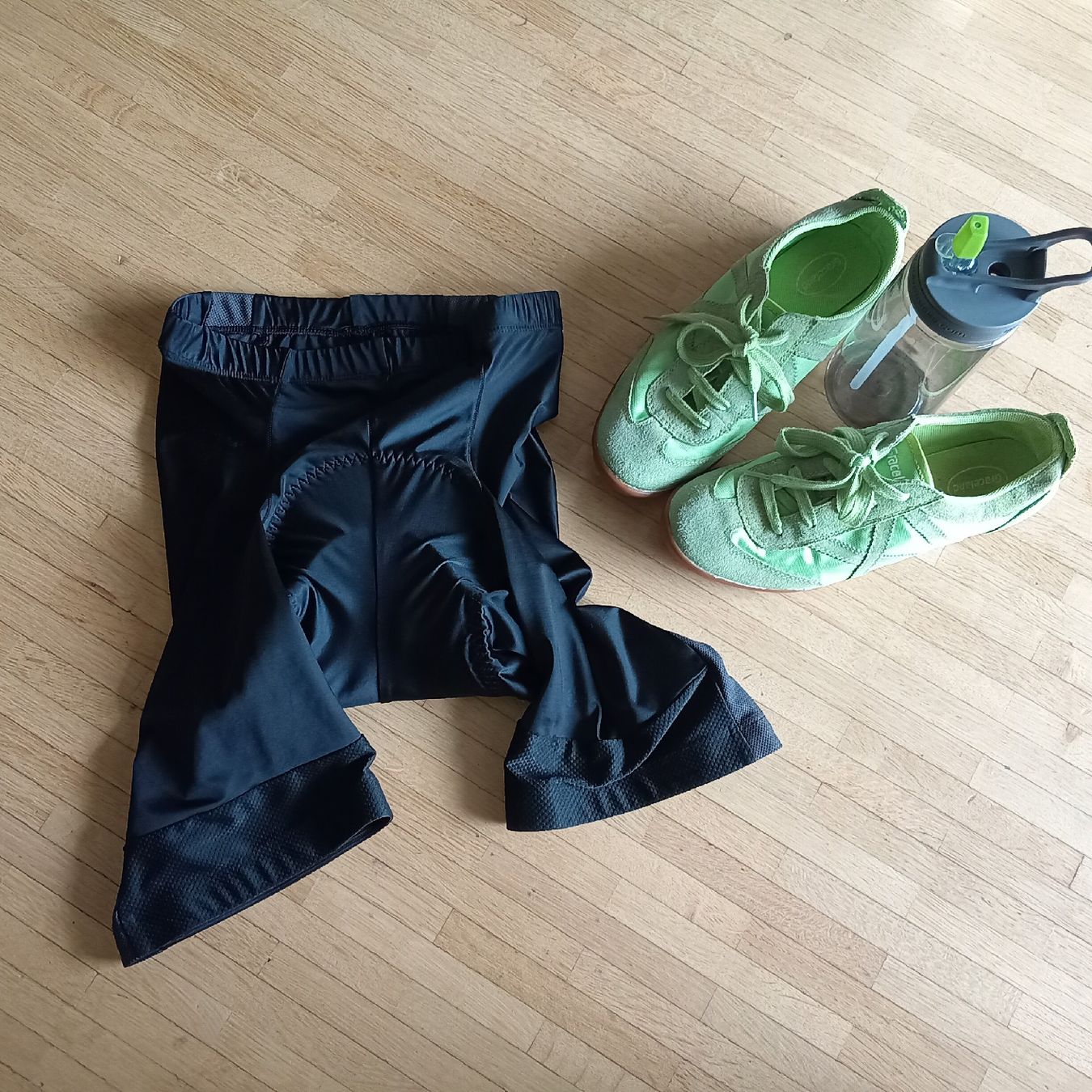 Pantalons: Velokleidung – D'occasion à Frauenfeld par clausi