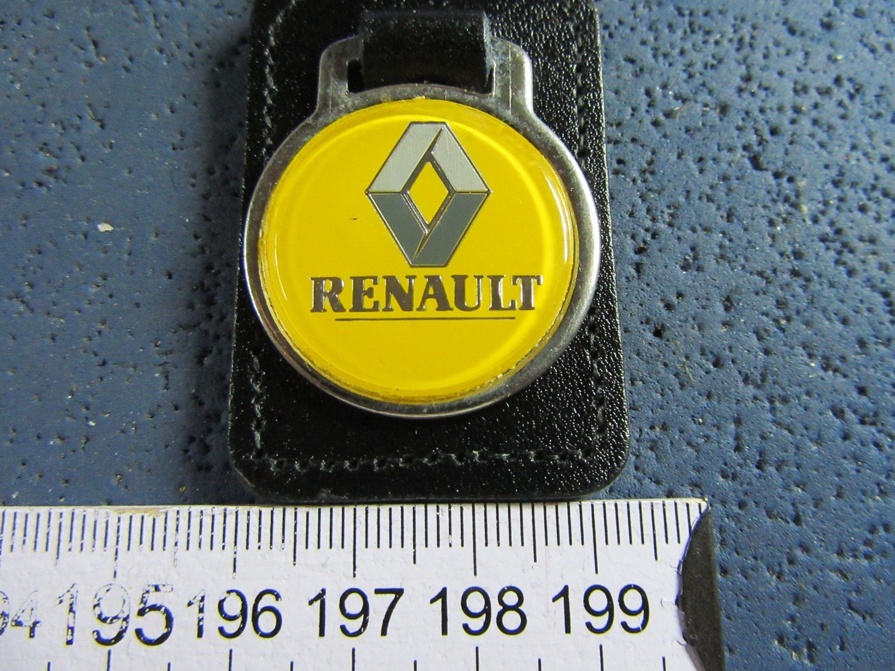 Renault Porte-clés: RENAULT AUTO LOGO SCHLÜSSELANHÄNGER LEDRIG – D'occasion à Ettingen par Hausi4711 2