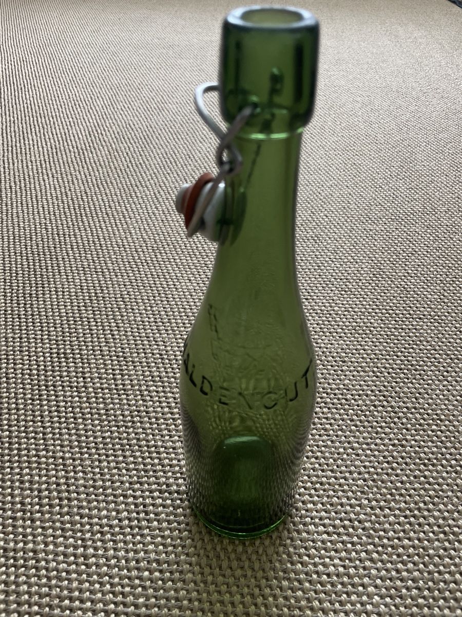 Haldengut Bottiglie: Antike Bierflasche Hadlengut Winterthur – Usato da Winterthur venduto da cheerio97 1