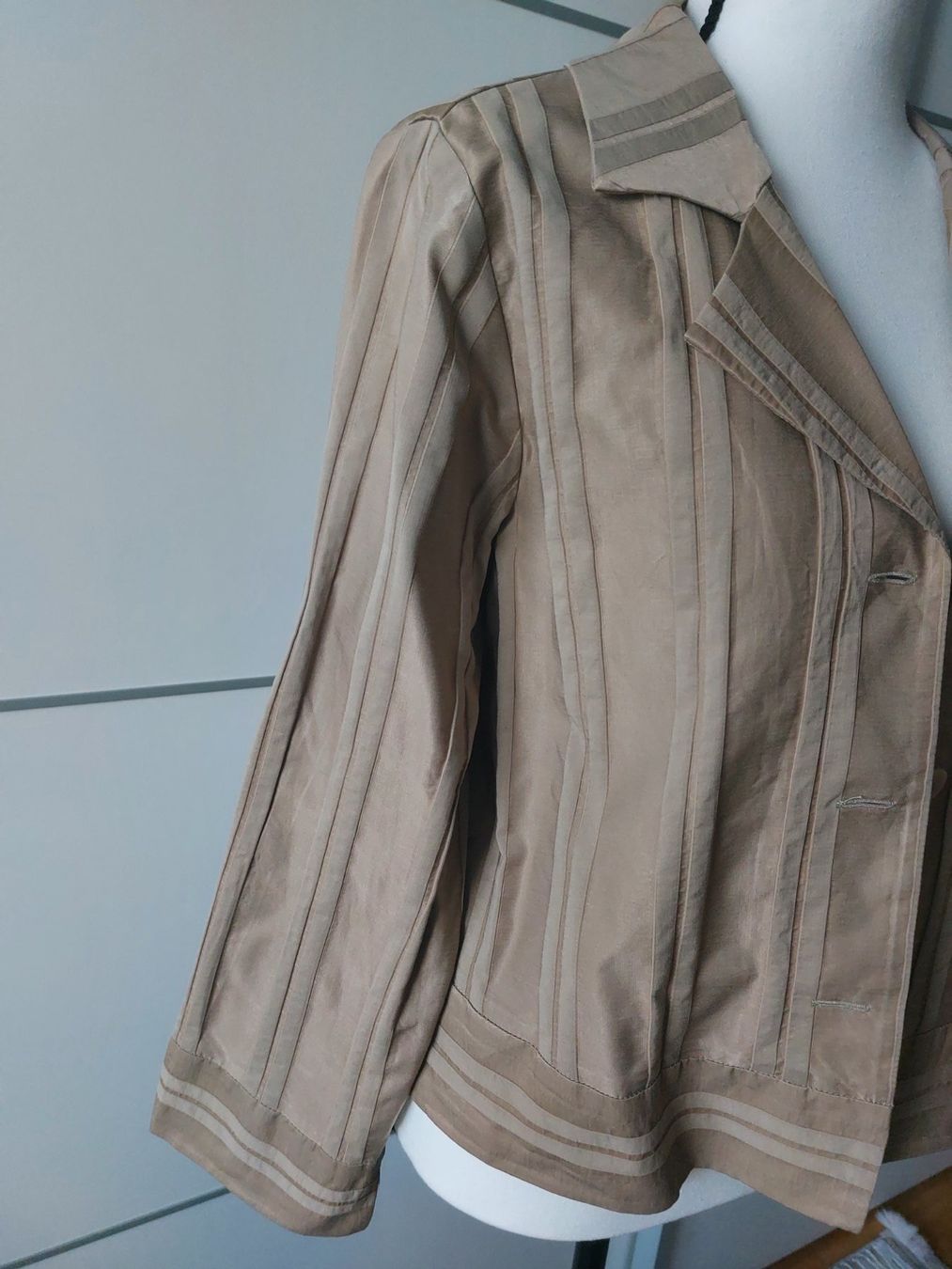 Vestes: Kurzer brauner Blazer, Grösse 38 – D'occasion à Basel par kati76