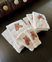Lot de 9 serviettes de toilette motif ourson  écru/beige