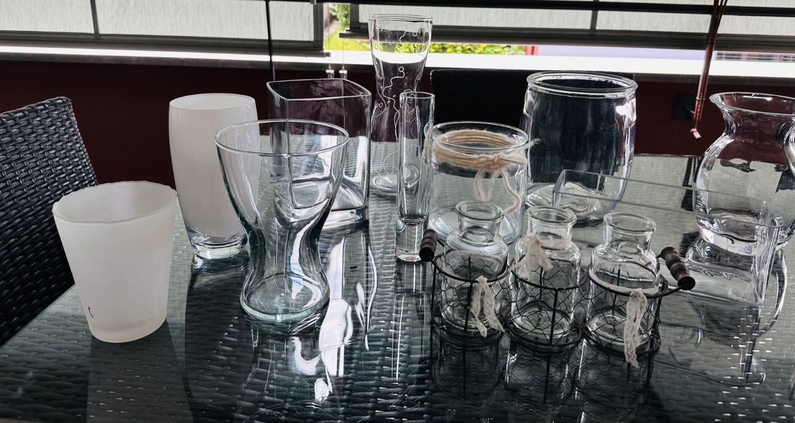 Vasi & Recipienti: 12 Wunderschöne GLAS Blumenvasen – Usato da Fällanden venduto da LetiRobi 2
