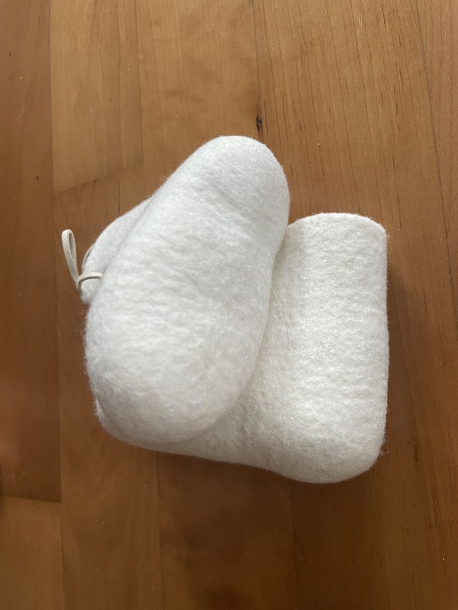 Schuhe für Jungen: NEU Handgemachte Baby-Wolleschuhe – Neu und originalverpackt aus Adliswil von Udarius 2