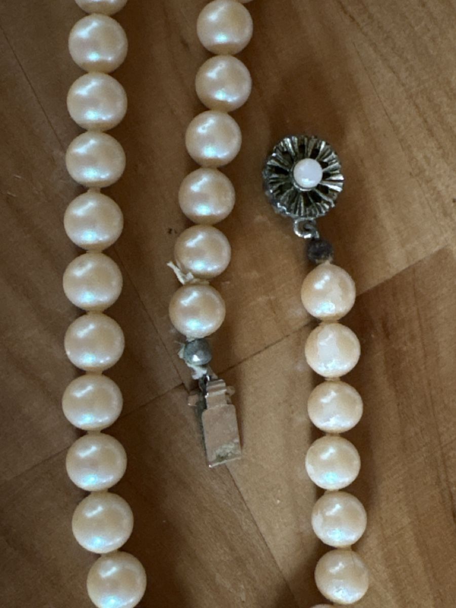 Catenine: Modeschmuck Perlenkette – Usato da Rümlang venduto da Fledermaus35 1