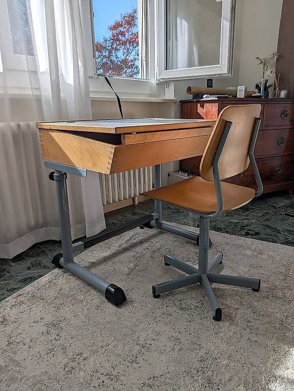 Schreibtische: Bureau enfant  – Gebraucht aus Jussy von osw_5xhg 4
