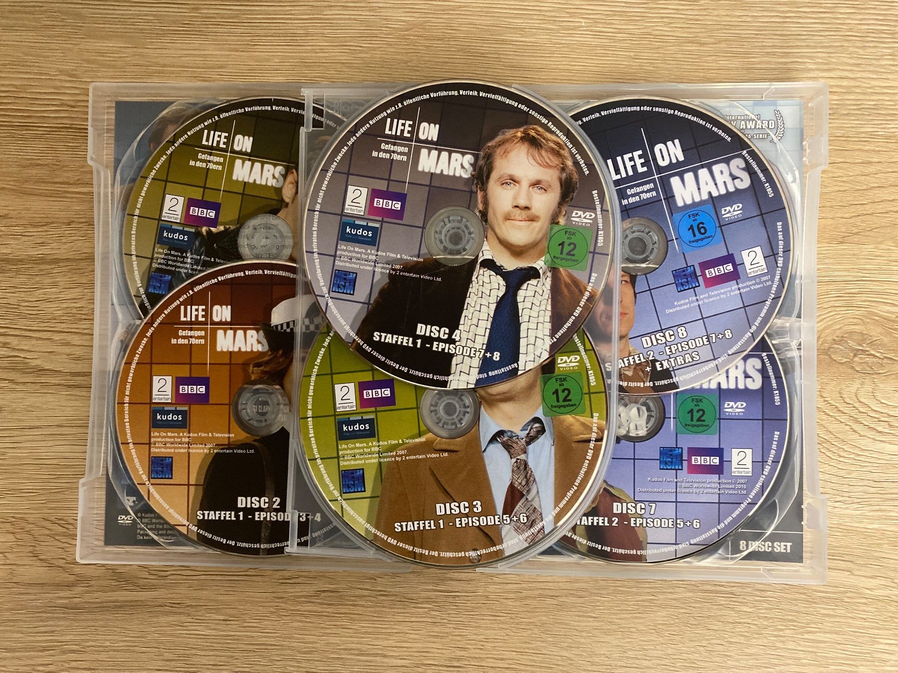 Tutti i DVDs: Life on Mars - Komplette Serie – Usato da Buchen im Prättigau venduto da dideldu 1