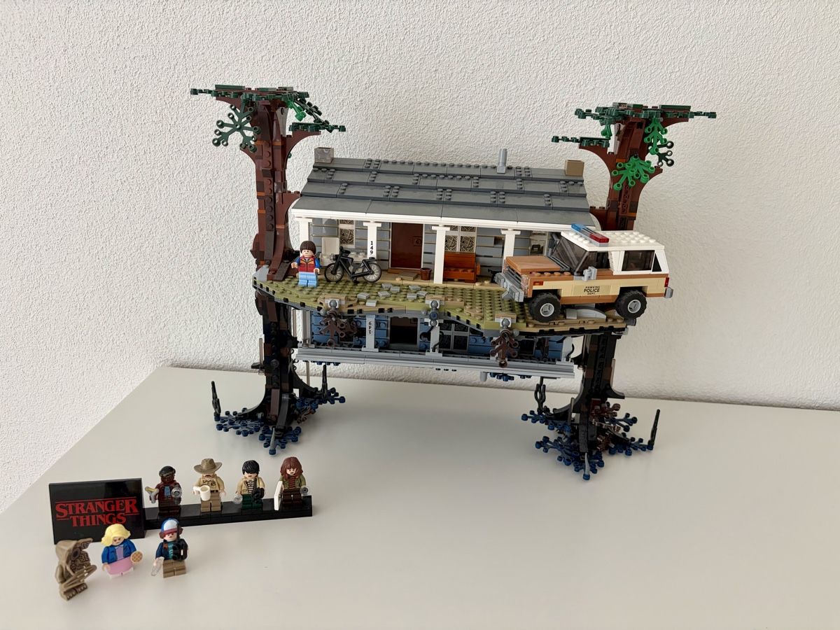 Lego Jeux de construction: LEGO Stranger Things 75810 The Upside Down – D'occasion à Wallisellen par Mbravo 2