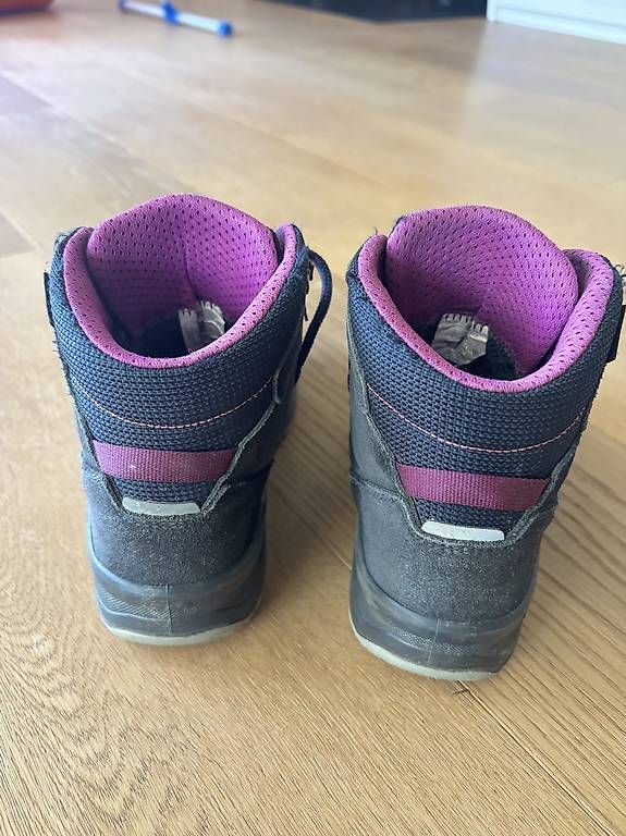 Scarpe per ragazze: Lowa Wanderschuhe, Gr. 36, gut erhalten – Usato da Pfäffikon ZH venduto da dividis 2