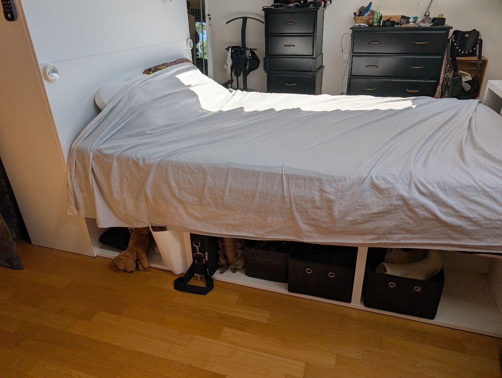 Ikea Letti: Ikea Bettkombination mit Kleiderschrank – Usato da Aadorf venduto da Voe_J2302 1