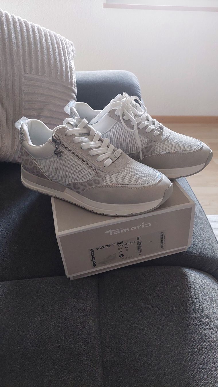 Tamaris Herrenschuhe: Orginal verpackte Tamaris  Sneaker Grösse 40 – Neu und originalverpackt aus Schmerikon von AB92