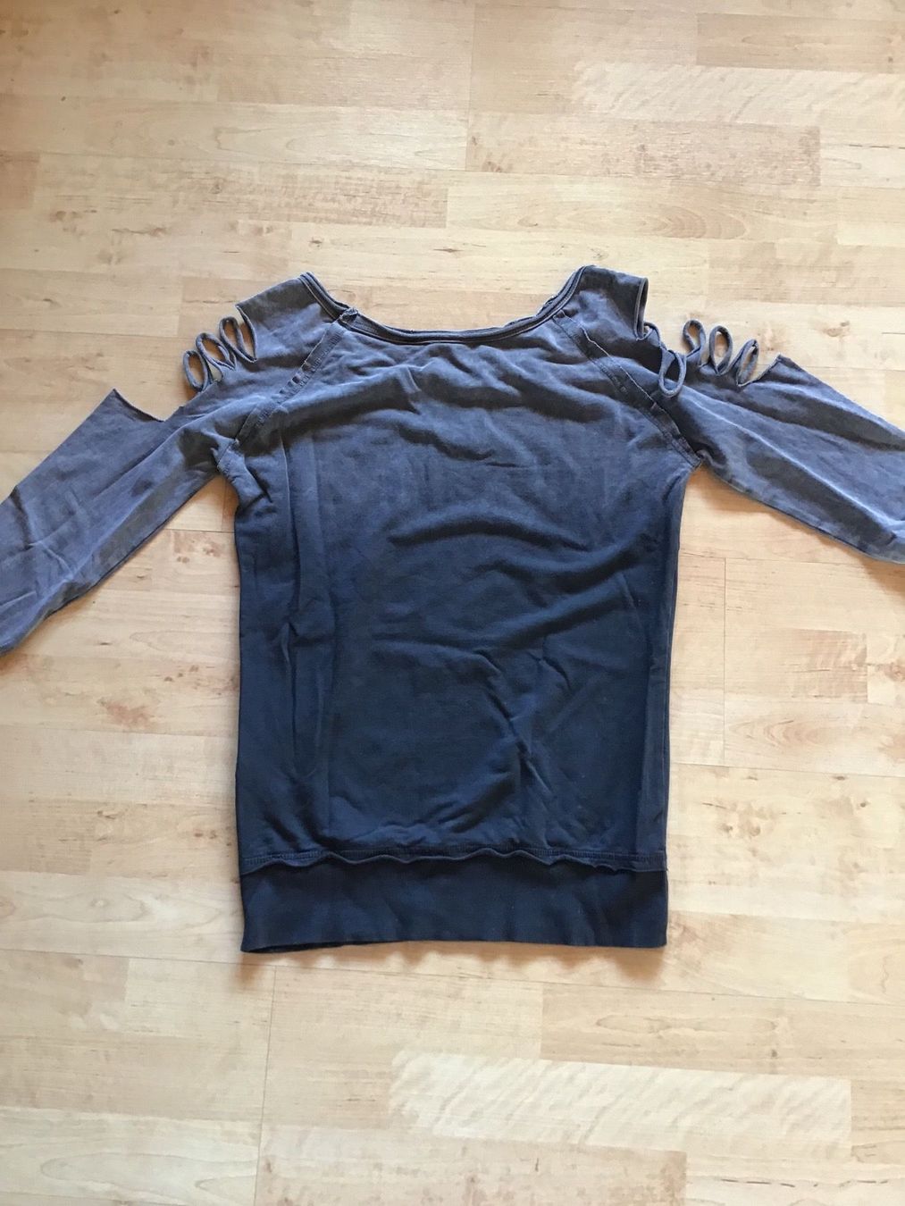 Pulls & Sweat-shirts: Pulli "OV" Gr. XS... – D'occasion à Uetendorf par Koh0 1