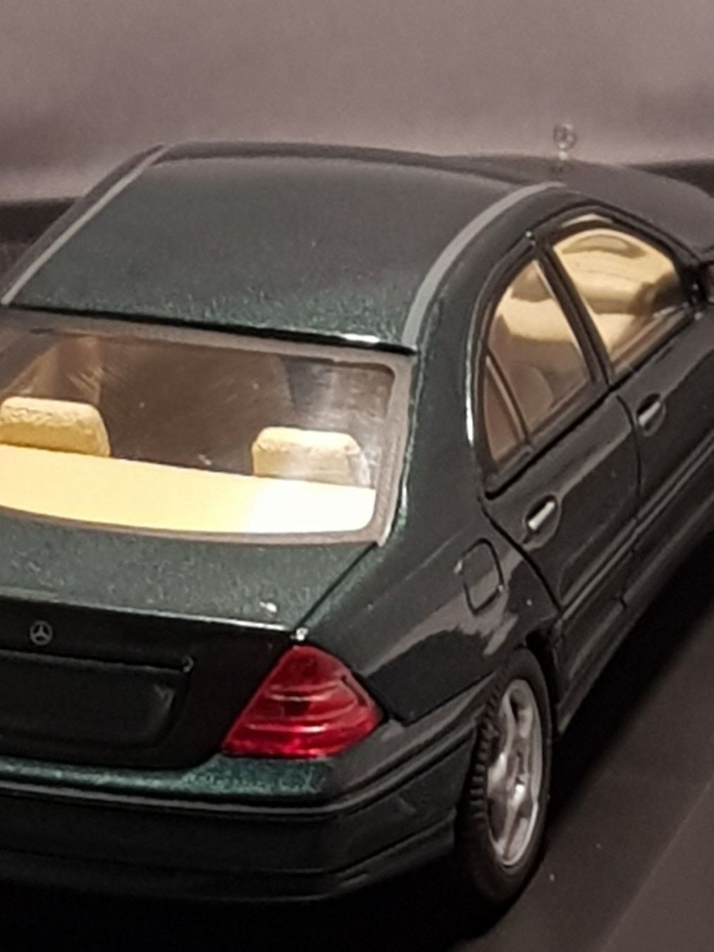 Mercedes-Benz Modellini d'auto: Mercedes-Benz C-Klasse – Nuovo e nell'imballaggio originale da Chézard-St-Martin venduto da AlPat-Collections 4