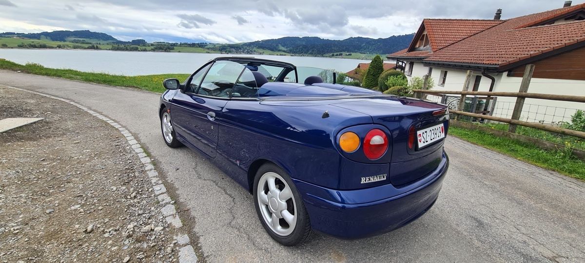 Renault Automobili: Renault Mégane Cabriolet  – Usato da Einsiedeln venduto da pioneertv