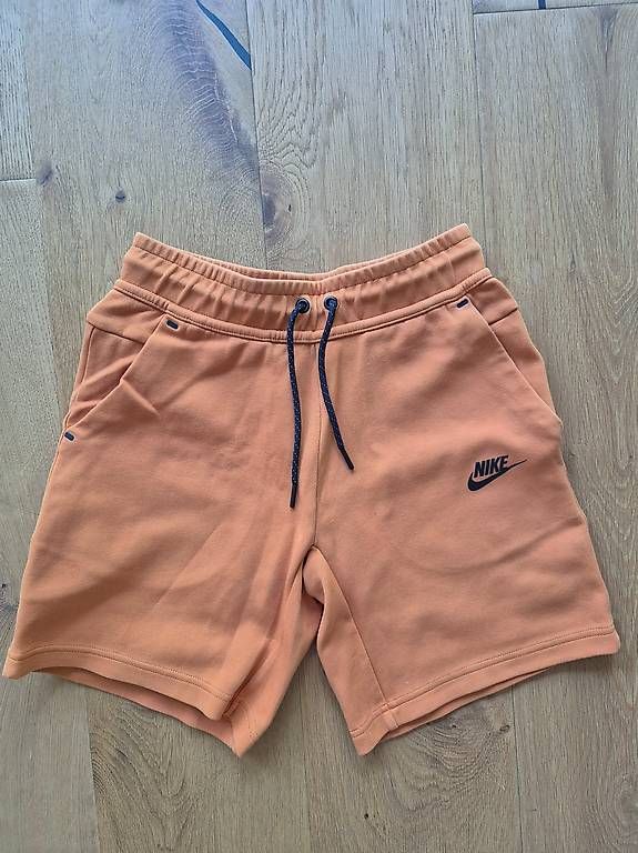 Lotti & Set di vestiti: Sportset Nike Gr.140 – Usato da Nidau venduto da Jil12 3