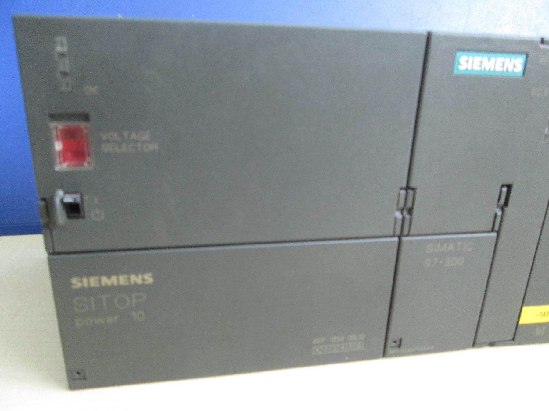 Siemens Componenti elettronici: Siemens Simatic S7-300 SPS Baugruppe – Usato da Steffisburg venduto da Schwabis 8