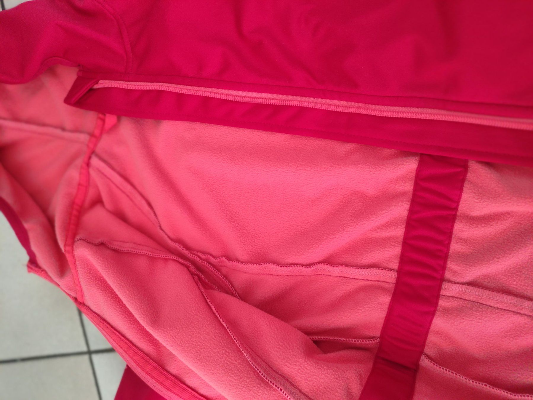 Giacche: Neu Softshell Jacke gr 128 or 140 – Nuovo e nell'imballaggio originale da Dagmersellen venduto da L.Ga. 3