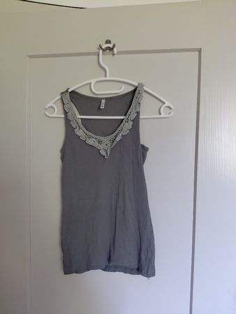 Top Damen Grau Grösse M Spitze guter Zustand
