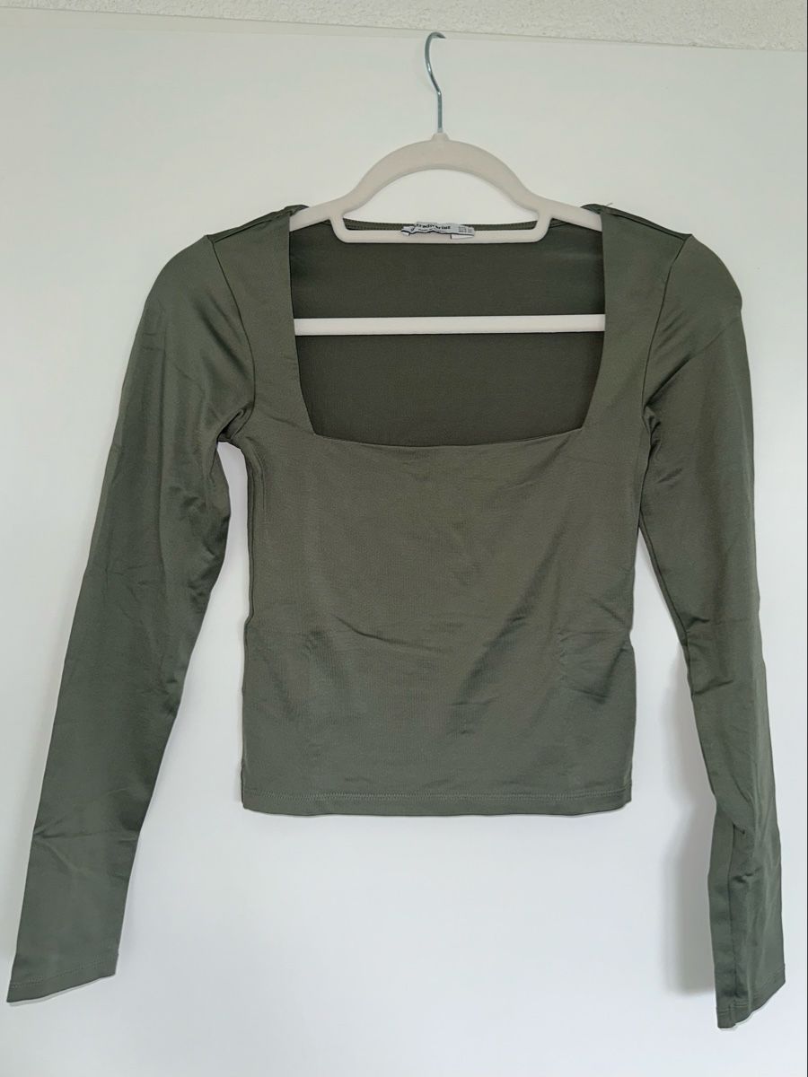 Stradivarius Top: Stradivarius Langarmshirt olivgrün – Usato da Pratteln venduto da sia_uk27