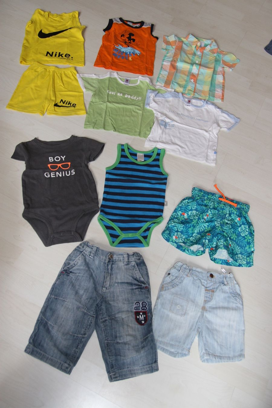 Lotti & Set di vestiti: Kleiderpaket 11 Teile Gr. 80 – Usato da Fislisbach venduto da lorgli