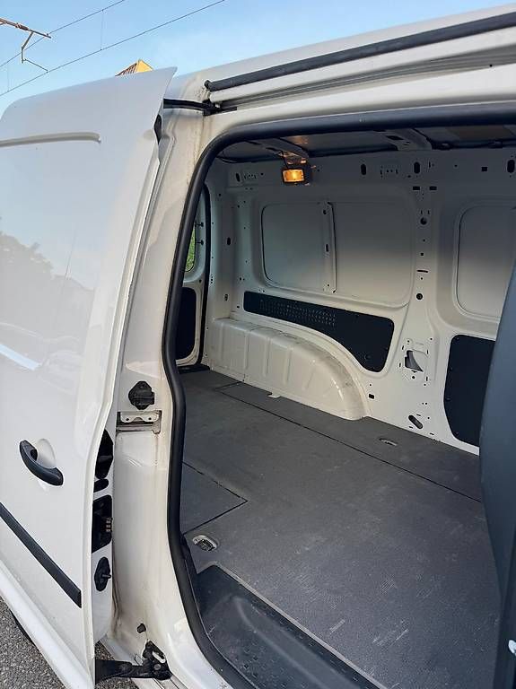 Nutzfahrzeuge: VW Caddy Maxi 2.0 Diesel 4 Motion  – Gebraucht aus Windisch von BR777 2