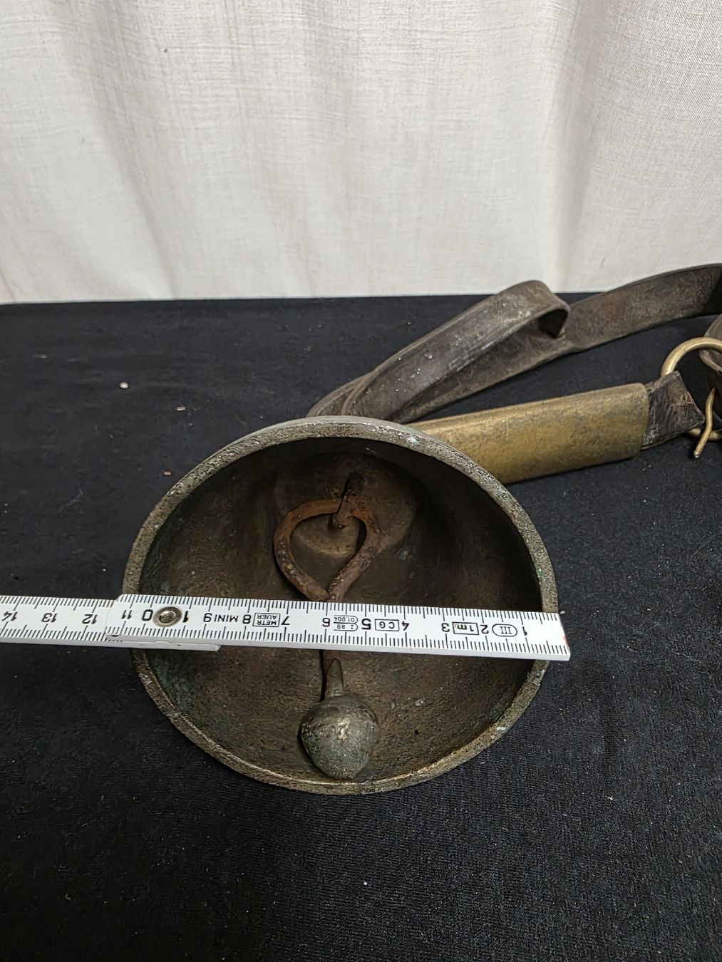 Glocken & Treicheln: Glocke antik Messing Lederband  – Gebraucht aus Degersheim von Antiko 5