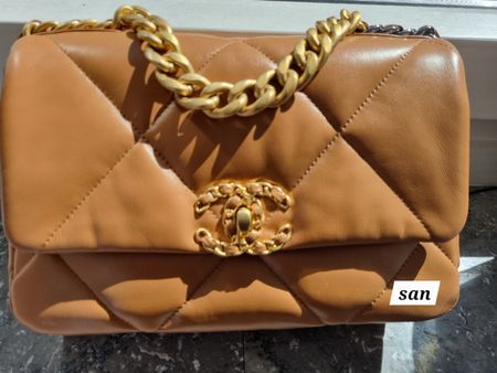 Chanel 19, Caramel, Small, Neu und unbenutzt