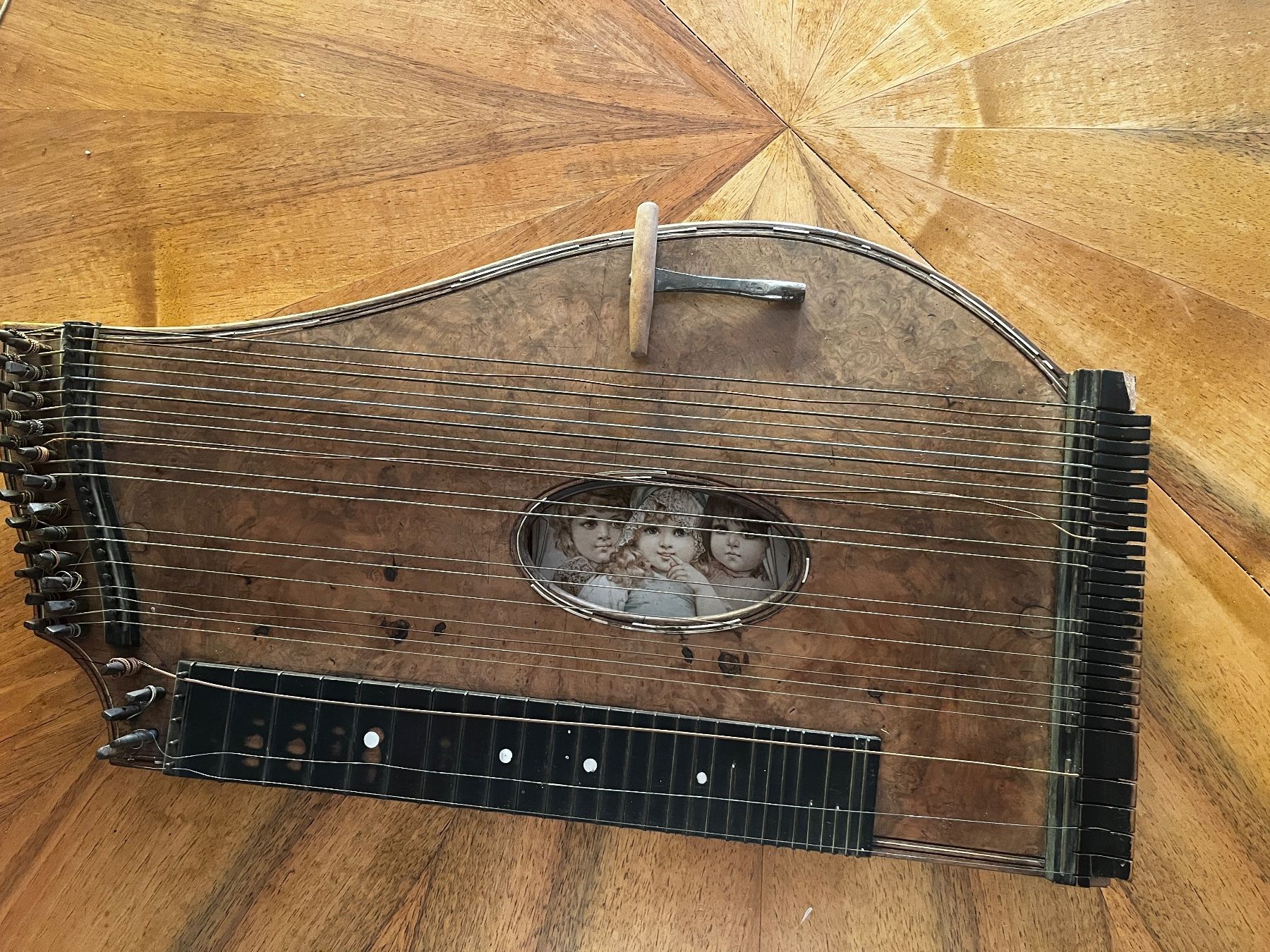 Musikinstrumente: Antike Zither – Gebraucht aus Zürich von suschi04