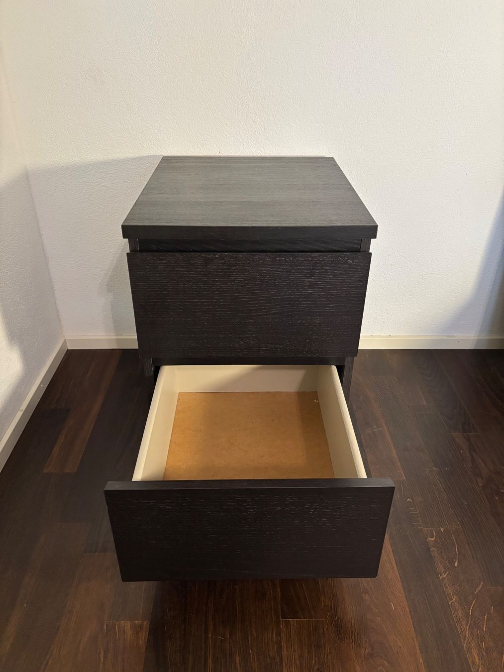 Comodini: Black Nightstand / Bedside Table (2 Drawers) – Usato da Zürich venduto da cisar97 3