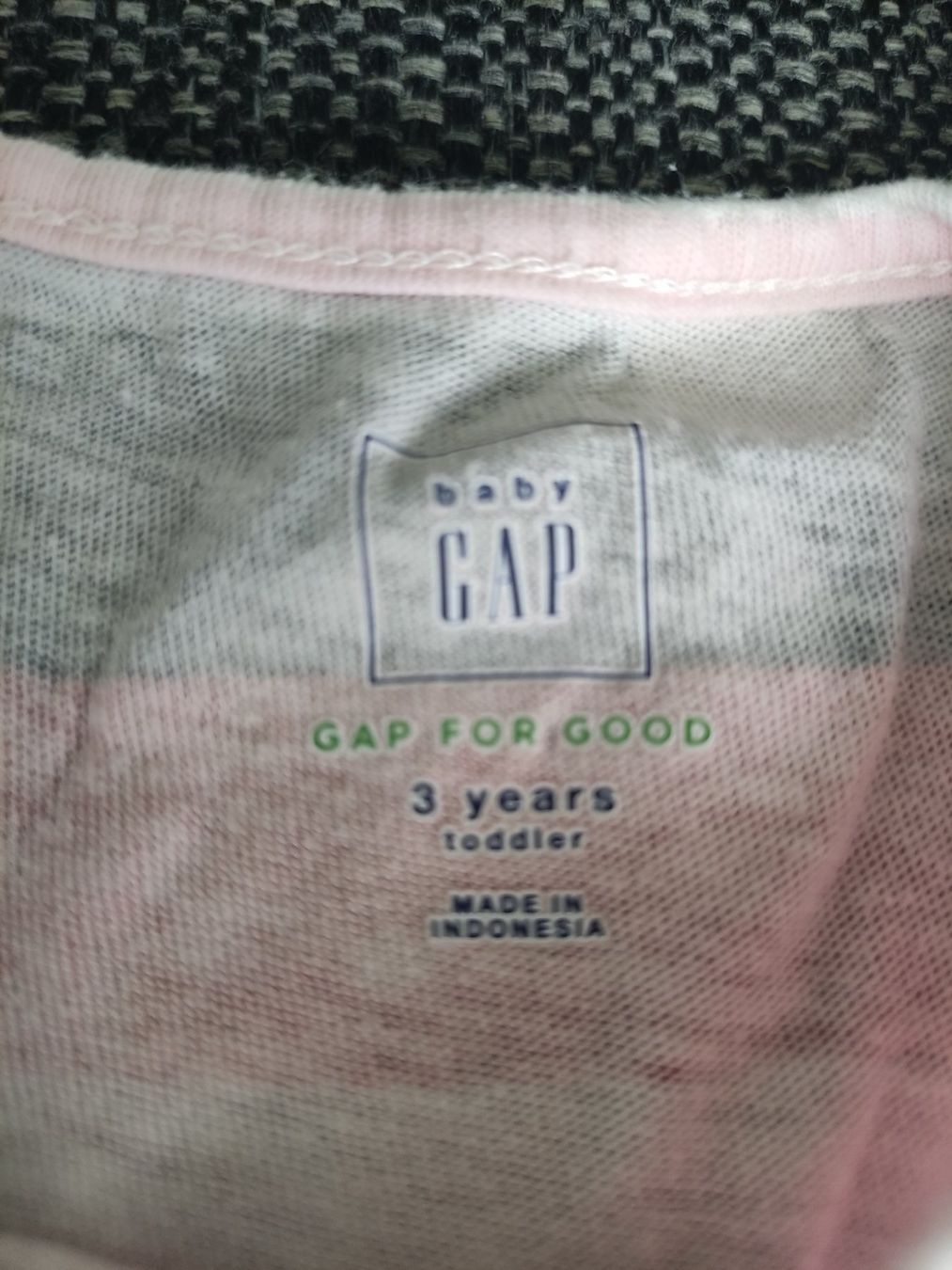 Gap Blouses, T-shirts & Tops: Langes Gap Top Gr 98 – D'occasion à Zollikerberg par nmonika 2