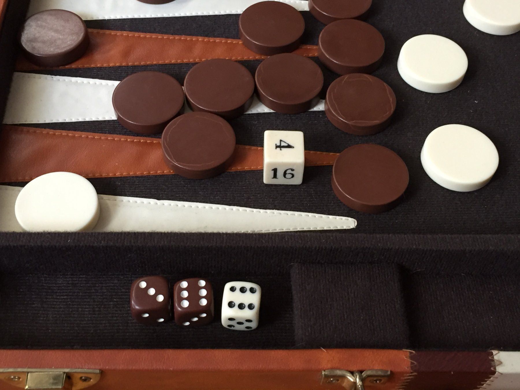 Giochi: Backgammonspiel Koffer & Bakelit Steinen – Usato da Schaffhausen venduto da vintageville 3
