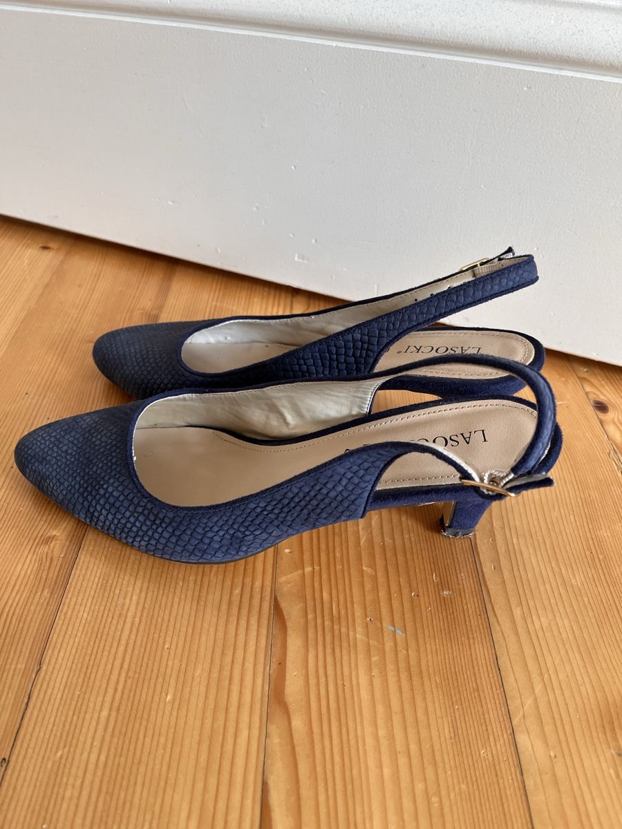 Scarpe da donna: Lasocki Slingpumps, Gr. 37, Dunkelblau – Usato da Basel venduto da fri_9wvb 2