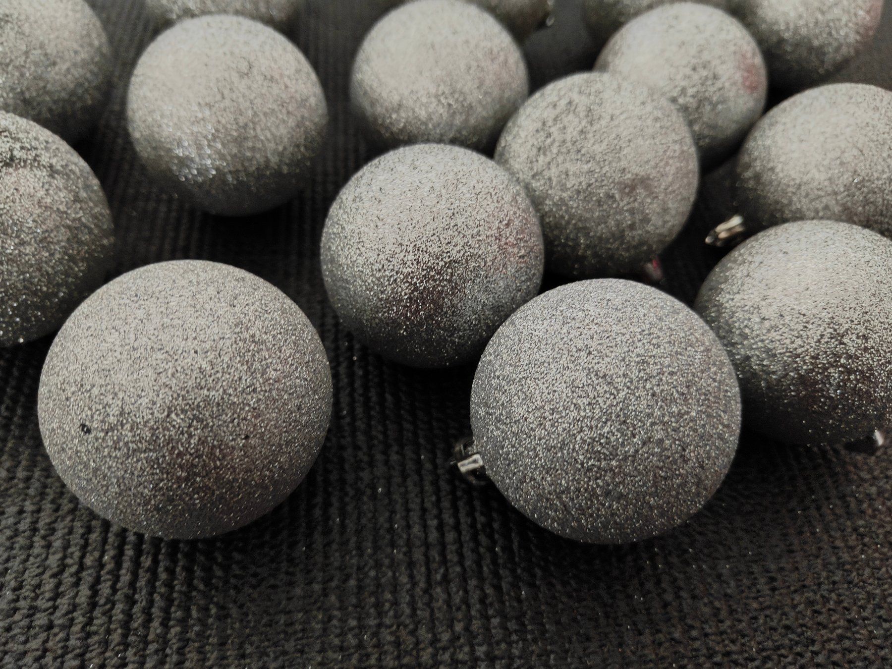 Alle Dekorationen: Weihnachtskugeln silber-glitzer – Gebraucht aus Rickenbach b. Wil von Beautiful.Things 1