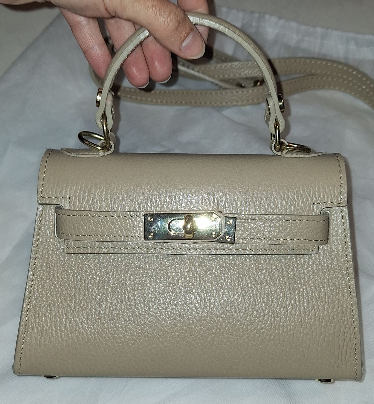 Borse da donna: Kleine Tasche aus echtem Leder – Nuovo (secondo la descrizione) da Wilen b. Wollerau venduto da kat_35 7