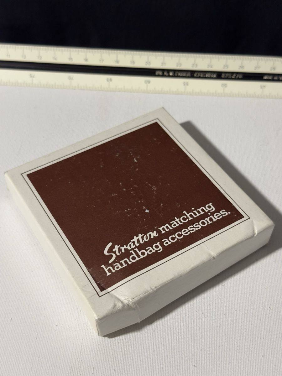 Make-up: Stratton Powder Compact, rare, unused – Nuovo (secondo la descrizione) da Zürich venduto da RatsTreasure 2