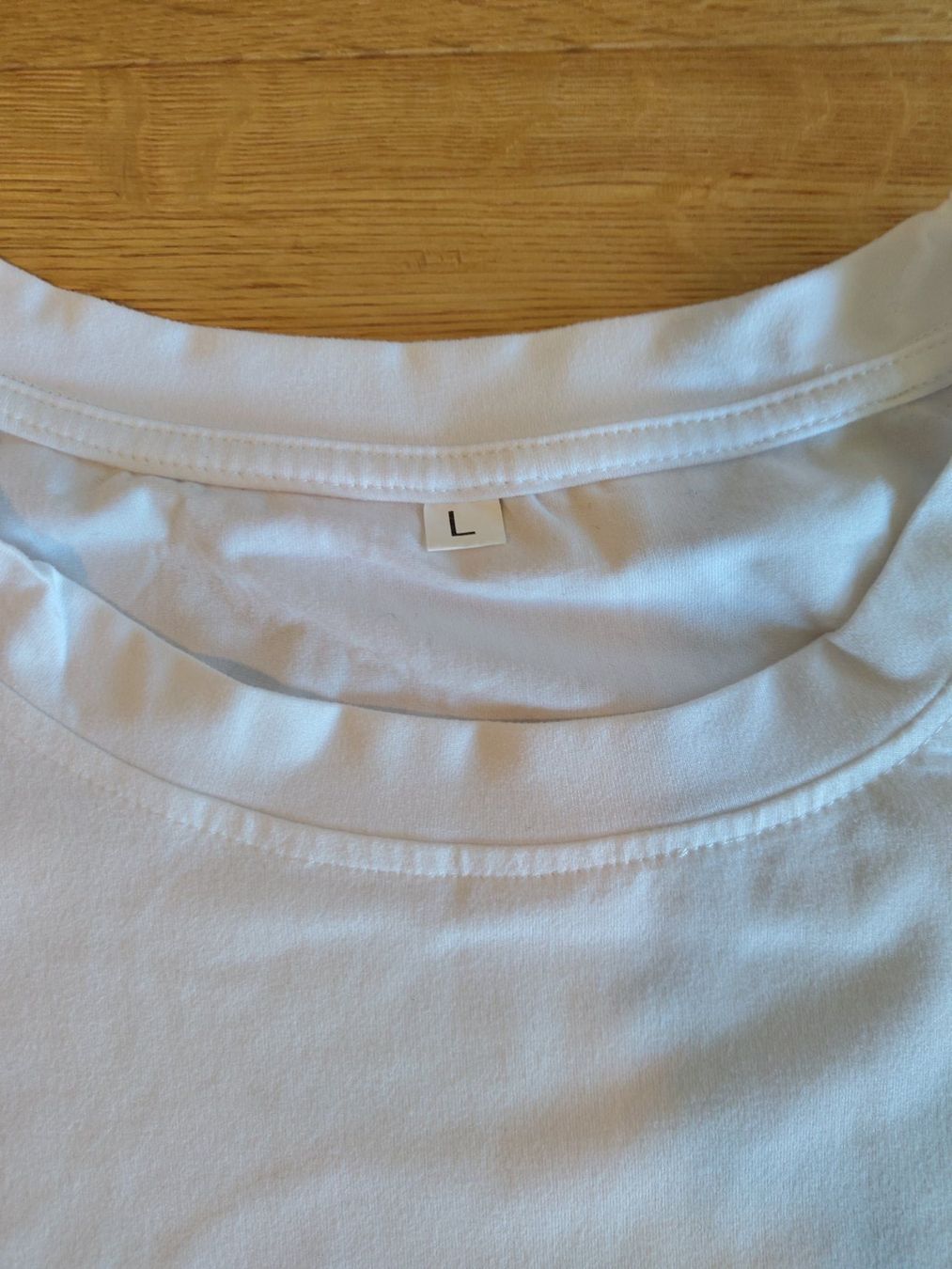 T-shirt: Tshirt smiley L weiss – Usato da Interlaken venduto da dmncmg 1