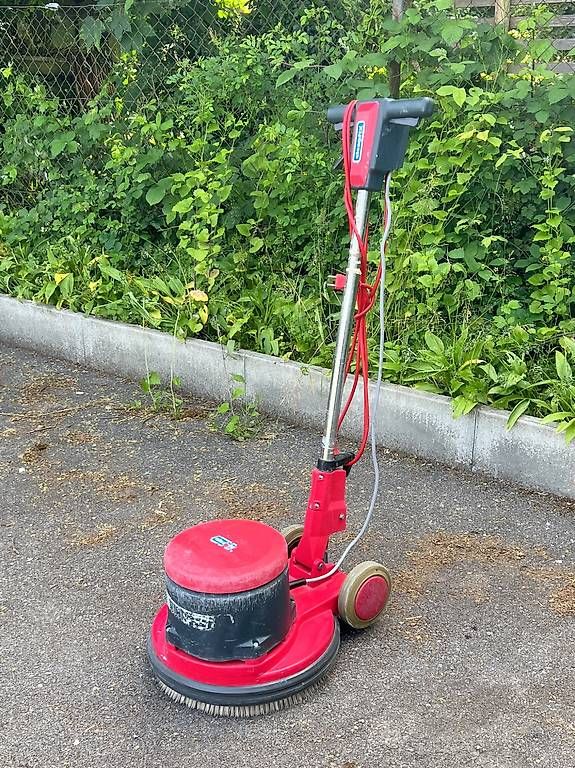 Cleanfix Tutte le macchine: Cleanfix einscheibenmaschine ( taski wetrok numatic) – Usato da Birr venduto da Numer-01 1
