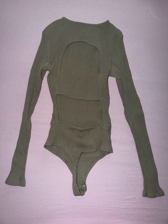 Body mit langen ärmeln Khaki Grösse S neu