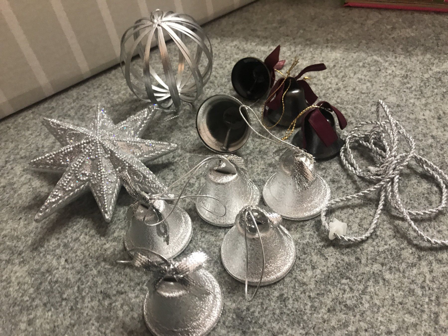 Tutte le decorazioni: Weihnachtsdeko Glocken, Stern, Kugel – Usato da Guntershausen venduto da Gloominati 1