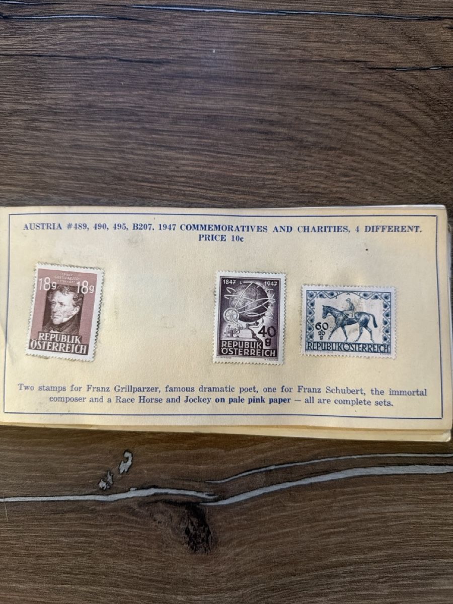 Tous les timbres:     Briefmarkensammlung – D'occasion à Allschwil par mel_8fhf 1
