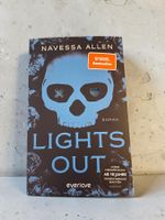 Navessa Allen – Lights Out | Roman