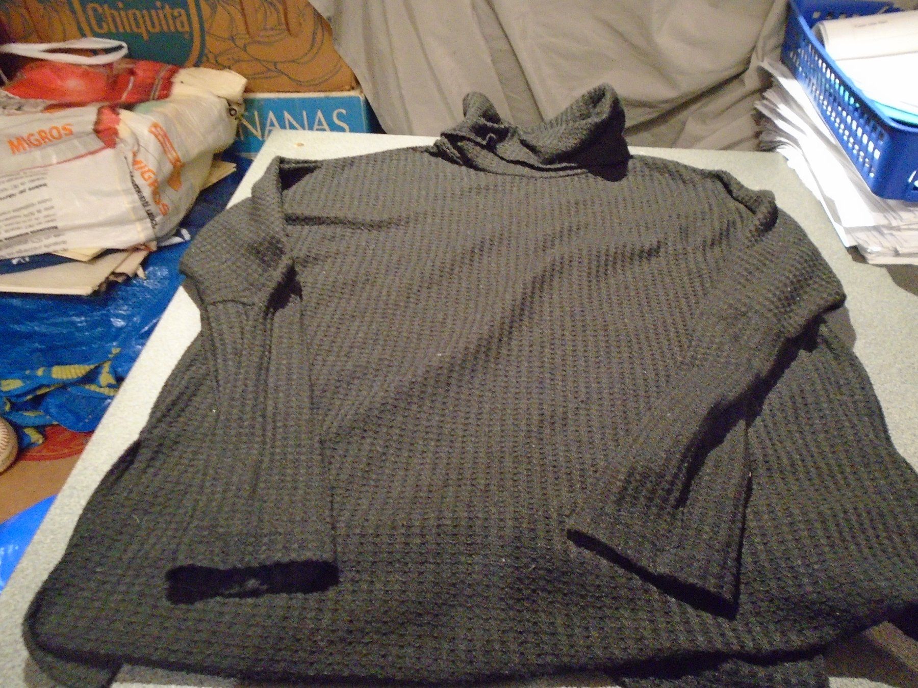 Shein Maglioni & Felpe: Rollkragenpullover Grösse 36, Shein, schwarz, feines Muster – Usato da Zürich venduto da Motzkuh