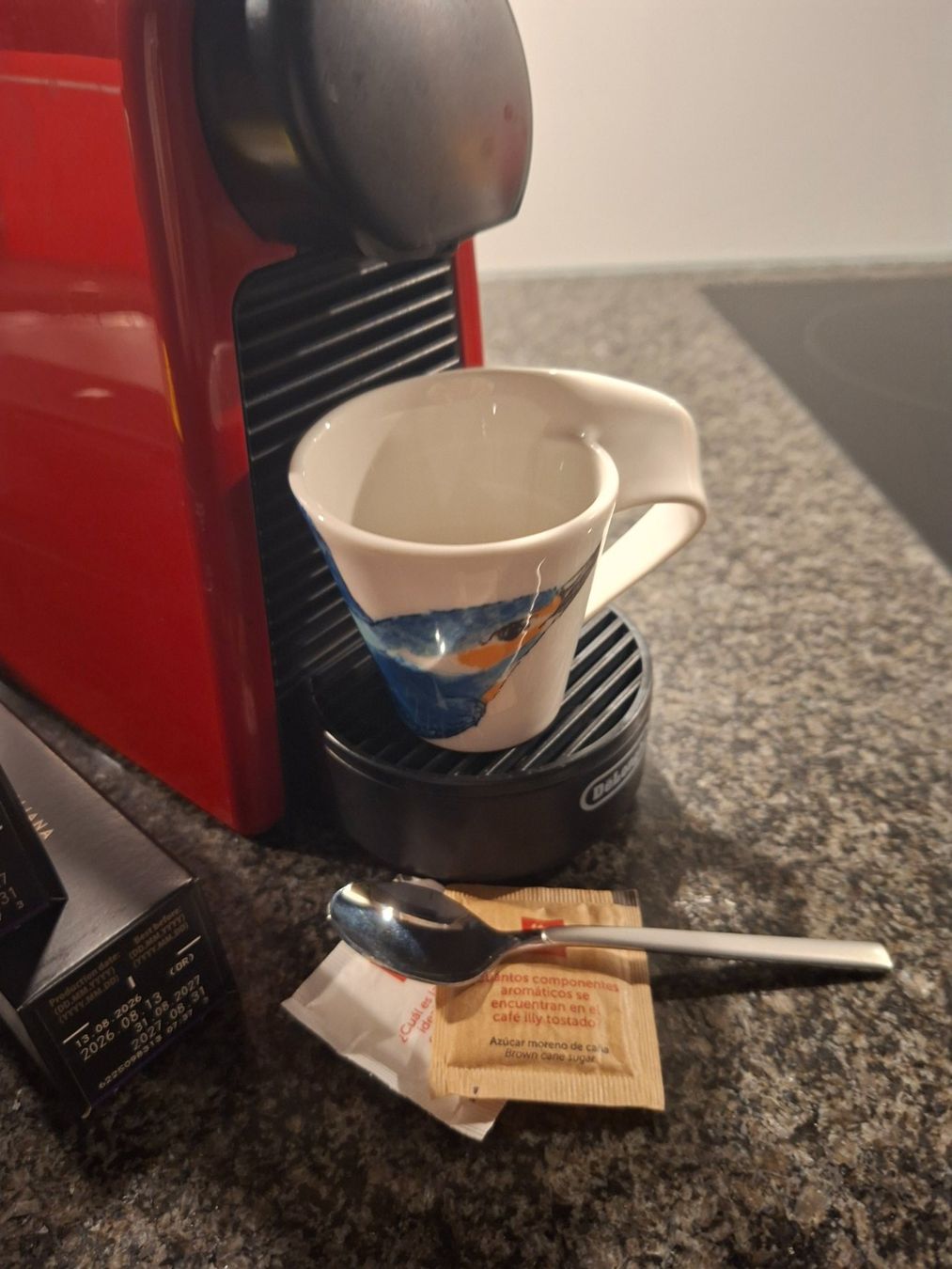 Kaffeemaschinen & Espressomaschinen: Essenza Mini -. Nespresso - – Neu (gemäss Beschreibung) aus Männedorf von Olivenoel753 2