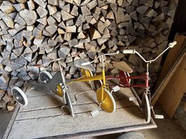 3 Vintage Kinder-Dreiräder aus Metall  echte Retro-Stücke