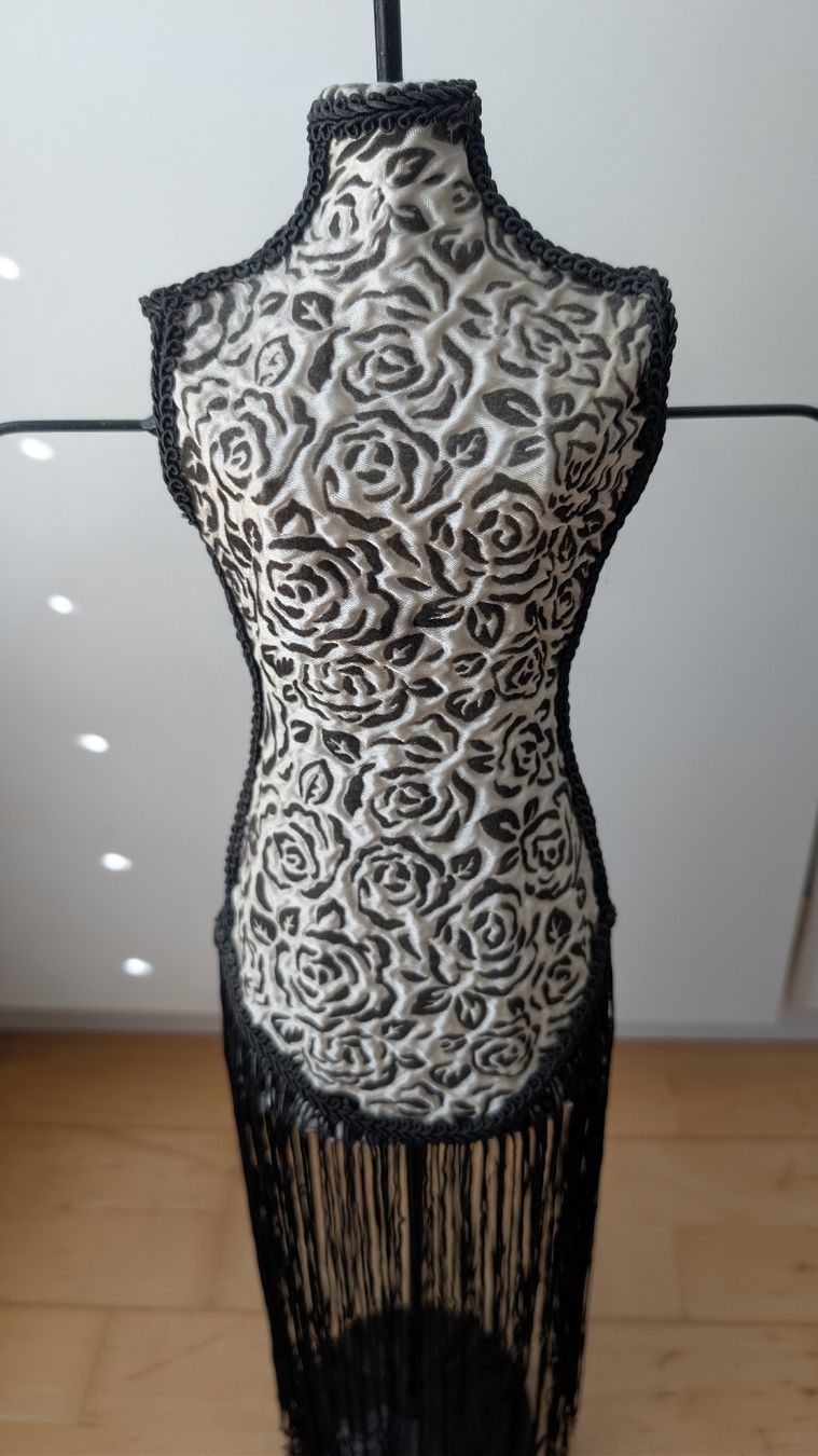Autres décorations & accessoires: Schmuckbuste – D'occasion à Stäfa par Viviane77