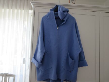 Locker fallende Damen Jacke mit Kapuze /Gr. 44-46 Onesize