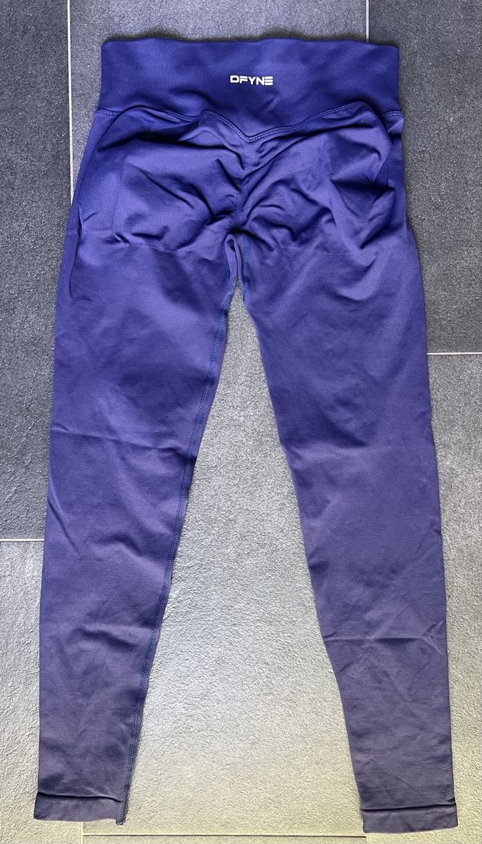 DFYNE Leggings: DFYNE Leggings Violett Grösse M – Neu (gemäss Beschreibung) aus Wil / ZH von Fellow16 1