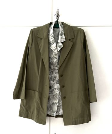 Wunderschönes zweier Set Jacke und Bluse olive, Gr.36/38 NEU