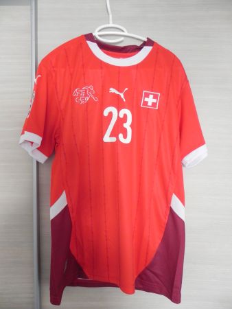 Puma Heim Trikot Schweizer Nati Grösse L Shaqiri EM 2024