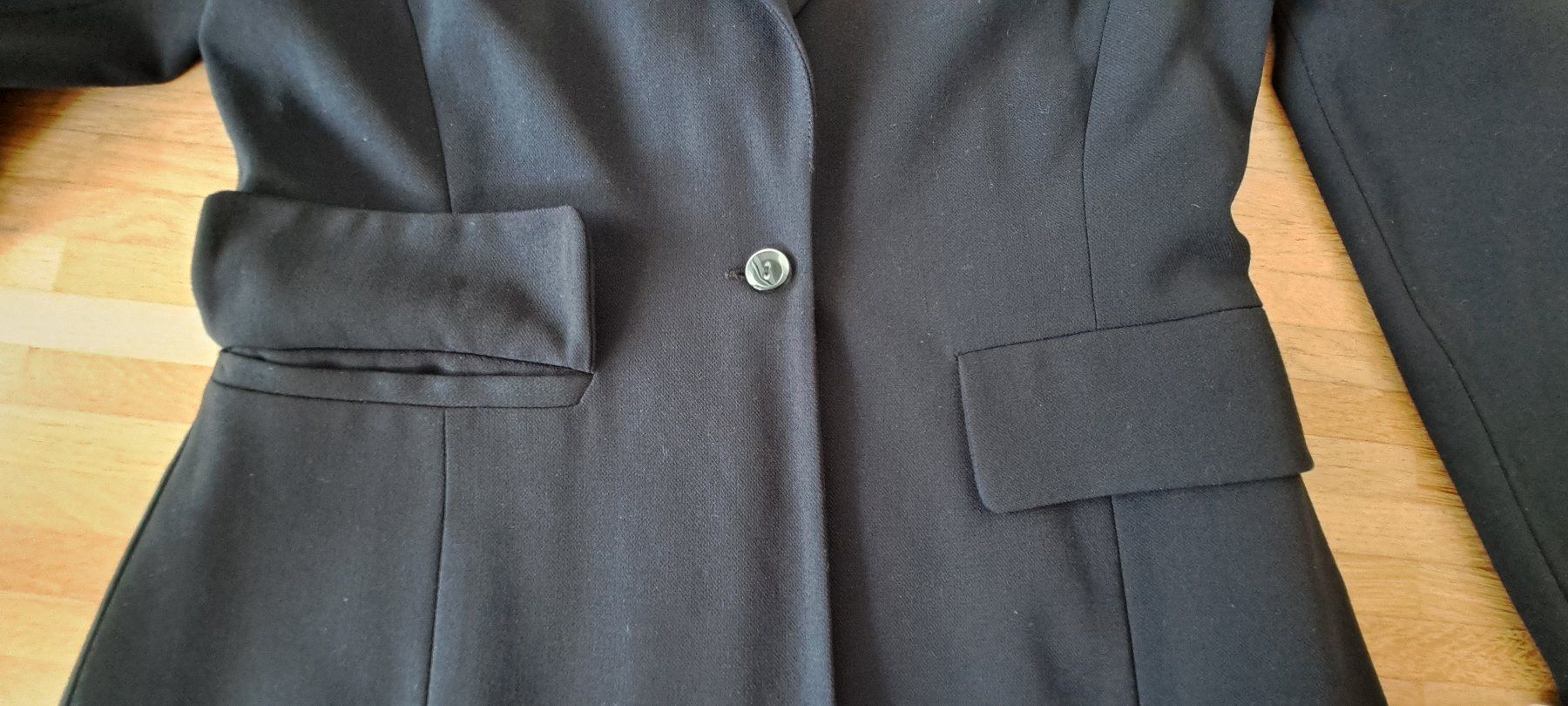 Kookai Giacche: Elégante veste KOOKAI noire – Nuovo (secondo la descrizione) da Le Mont-sur-Lausanne venduto da olatiu 4